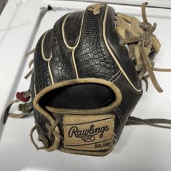 Rawlings Heart Of The Hide Baseball Glove