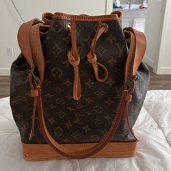 LV purse and wallet