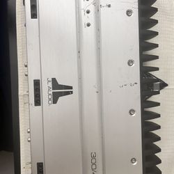 JL AMP 300/4