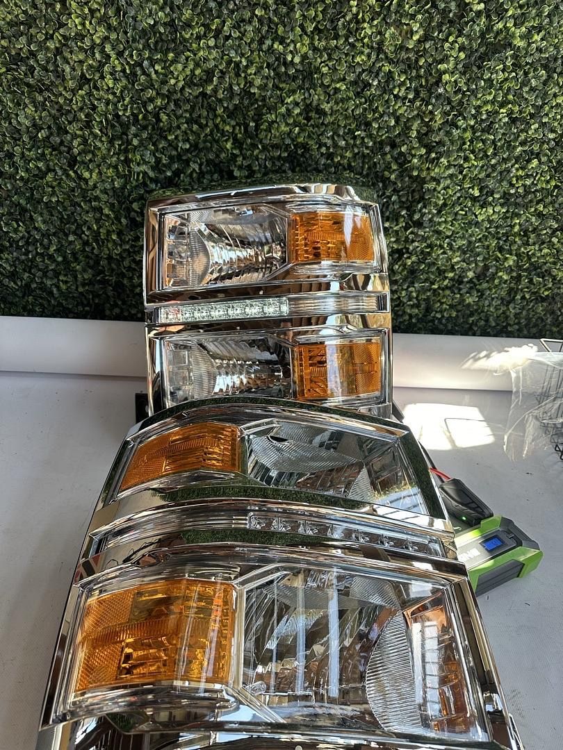 14-15 Chevy Silverado 1500 Chrome amber Led headlights