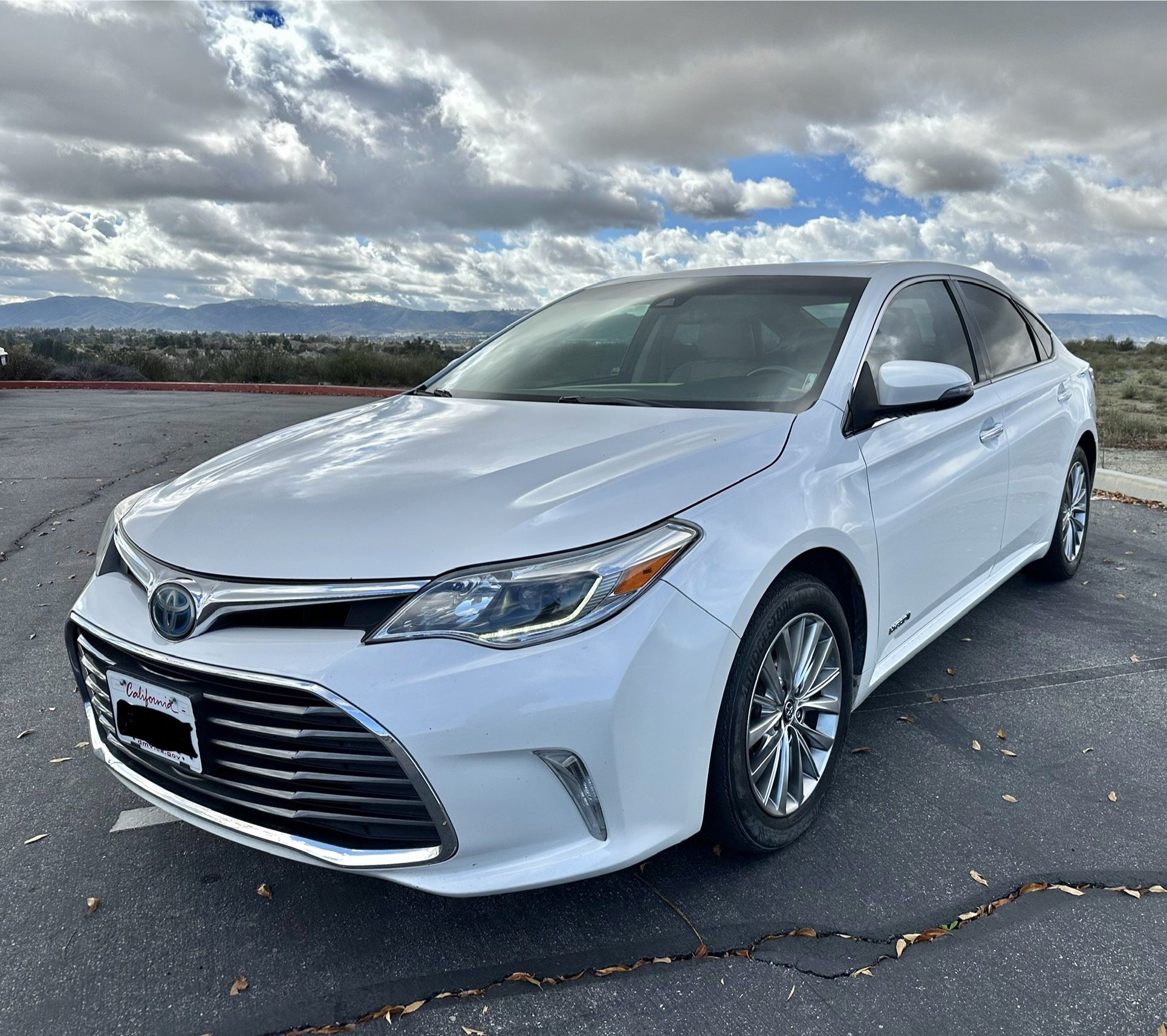 2017 Toyota Avalon Hybrid for Sale in Temecula, CA OfferUp