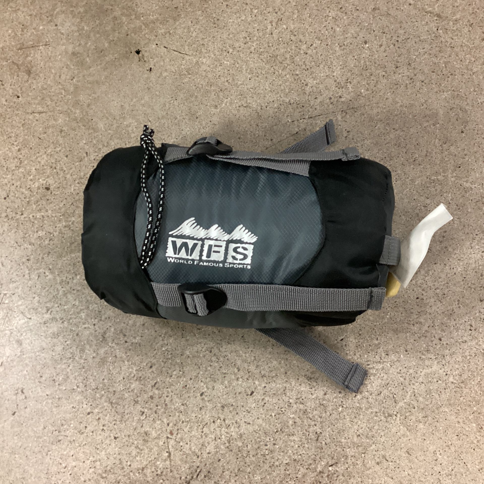 NEW WFS 1.4 LB Ultra Lite Sleeping Bag SKU5567-34