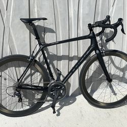 Used Carbon Trek Road Bike With Carbon Powertap Wheels - Must See