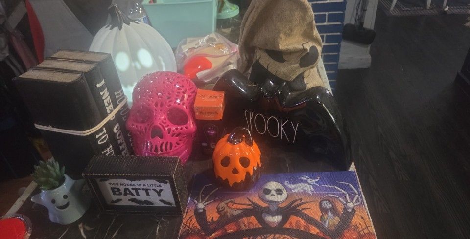 Halloween Decor