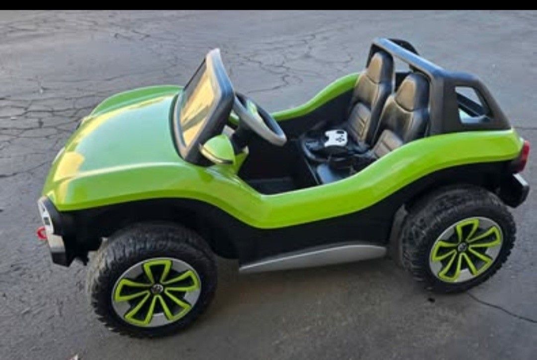 Huffy 12 Volt Volkswagen E Buggy Battery Powered 2-Seat
Ride-on Toy for Kids,