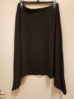 New cute high low skirt size large