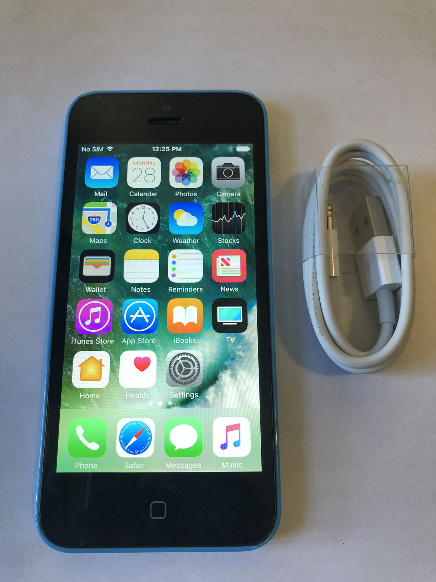 Apple Iphone 5c - blue- 16GB - T-Mobile / Metro / Sprint / Boost $60 OBO