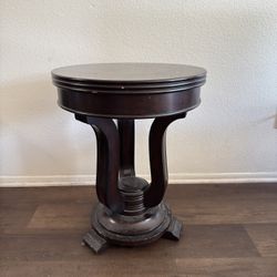 Round End Table