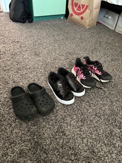 Girls shoes