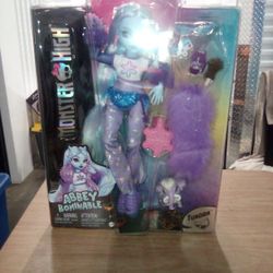 MONSTER HIGH ABBEY BOMINAABLE Doll