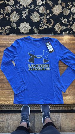 Under Armour Boys XL Long Sleeve Shirt