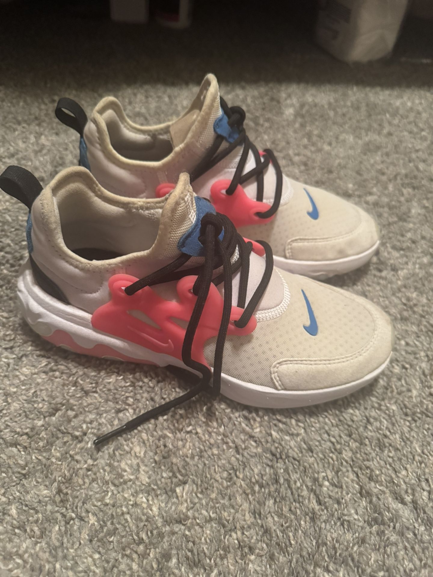 Nike Prestos