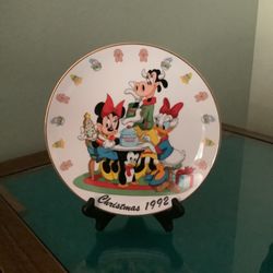 Disney Christmas Plate 1992