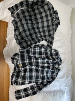 2 new never worn men’s XL plaid shirts