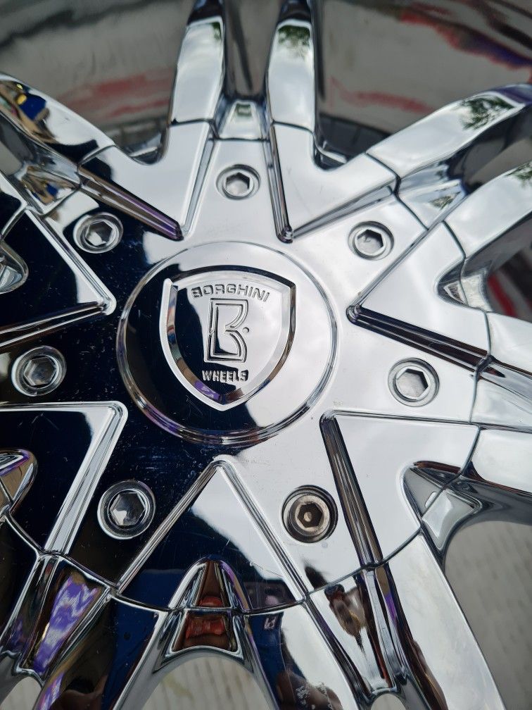 BORGHINI WHEELS ( RIM ONLY WITH WHEEL CENTER CAP ) ALMOST NEW