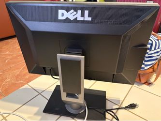 Excellent Dell UltraSharp 2408WFP 24” TFT LCD Display