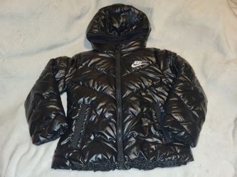 NIKE SPORTSWEAR ALL DAY PLAY PUFFER HOODED JACKET (BRAMD NEW)