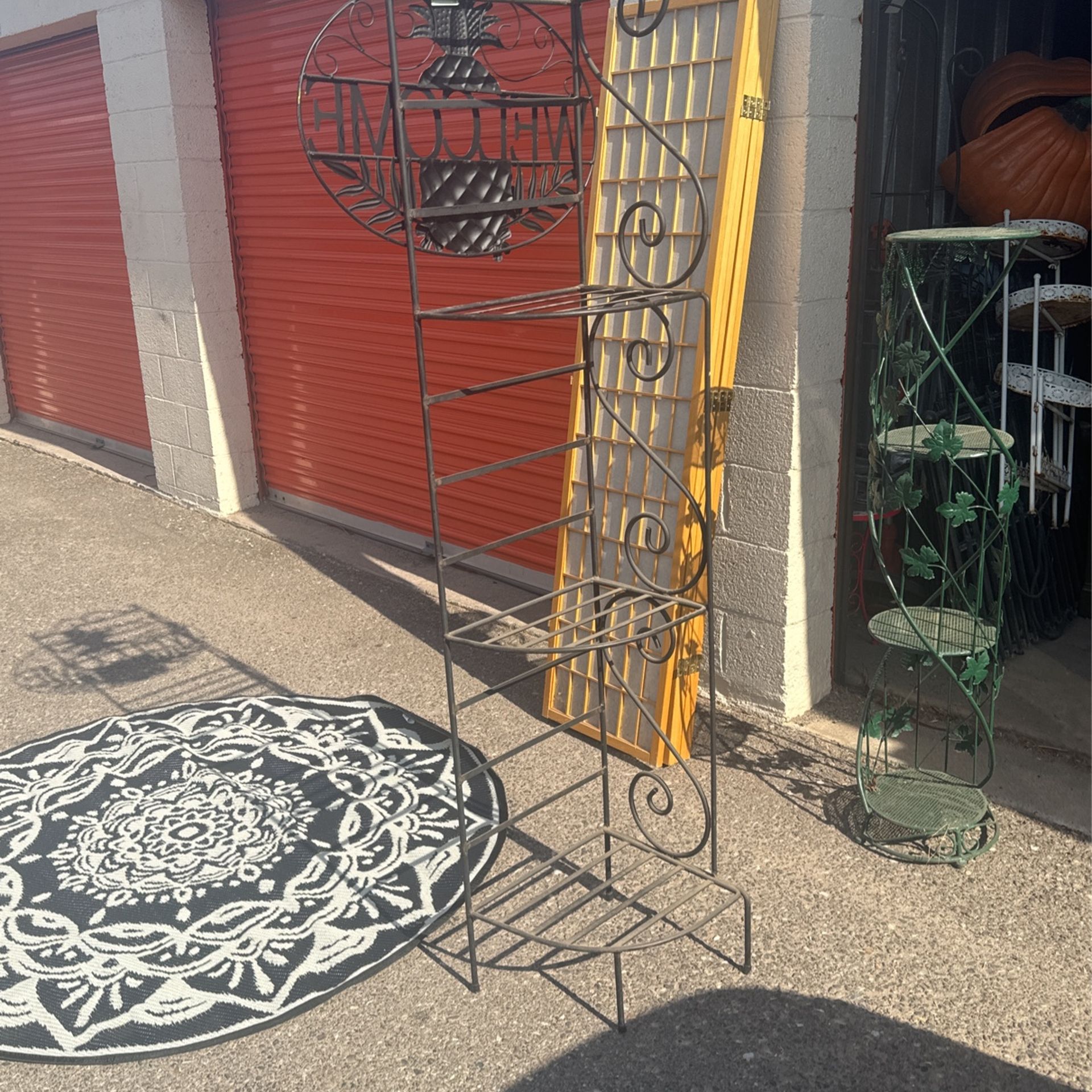 Metal Corner Shelf