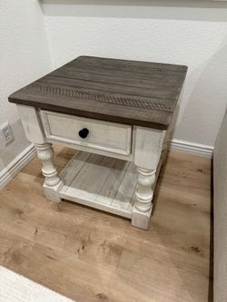 Ashley Furniture Havalance 25 in. White/ Gray Squre Wood End Table with Drawer and Lower Shelf