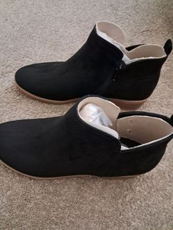 Time and Tru womens boots Size 11
