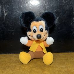 Vintage Disney  Mickey Mouse Mickeys Christmas Carol 8" Sitting Plush Toy