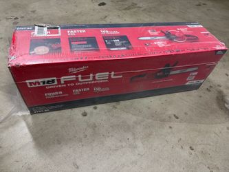 Milwaukee 16” M18 Fuel chain saw
