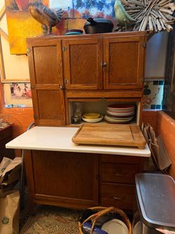 Farmhouse, beautiful Antique hitch and hutch