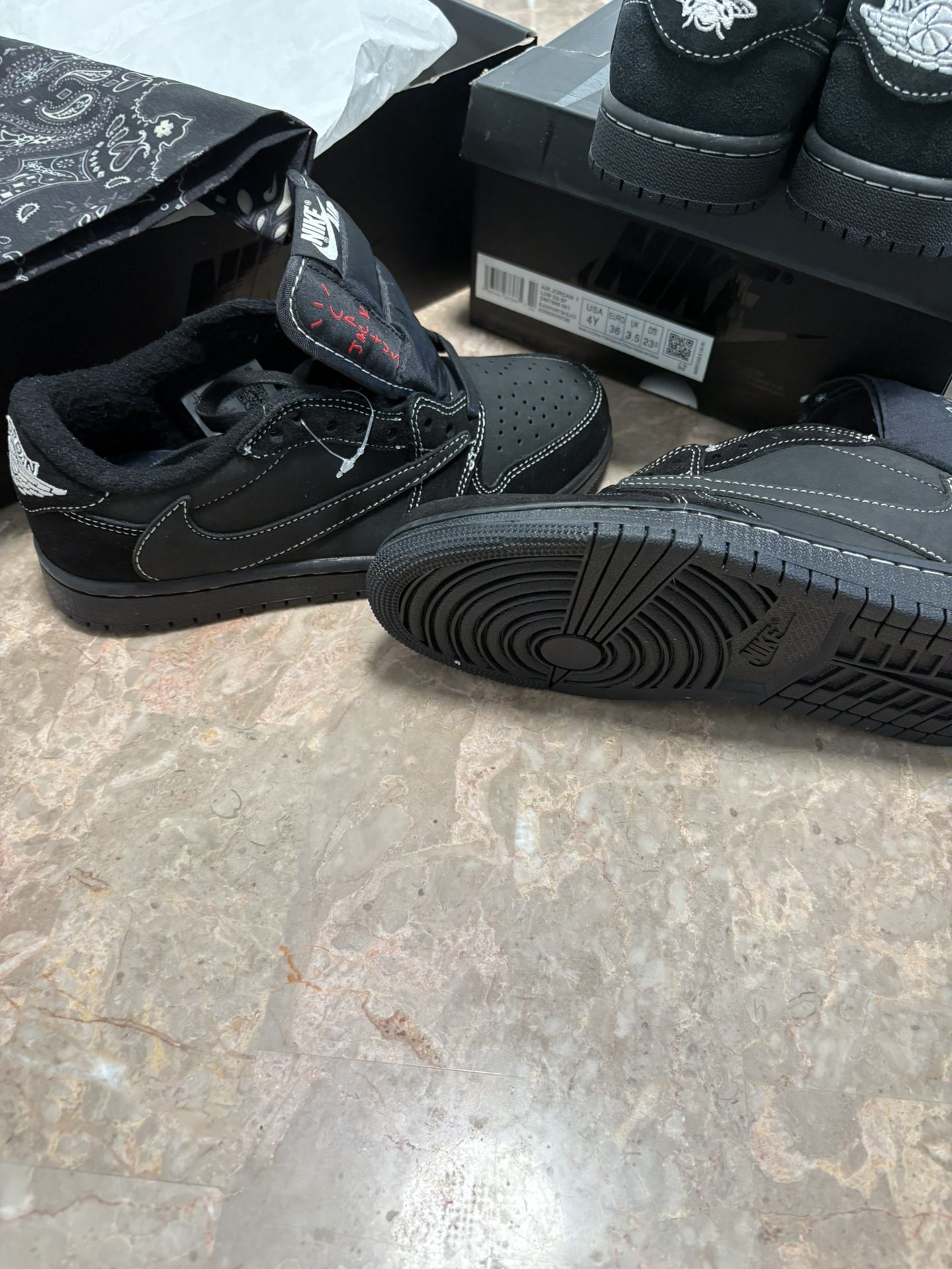 Shoes Size. 4. 5
