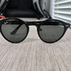 Ray-Ban Sunglasses Round