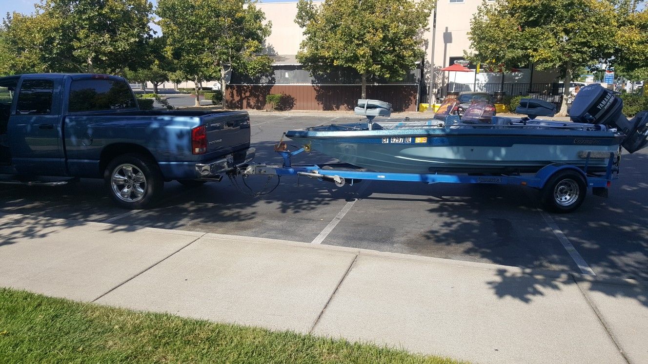 1989 Champion Bass Boat