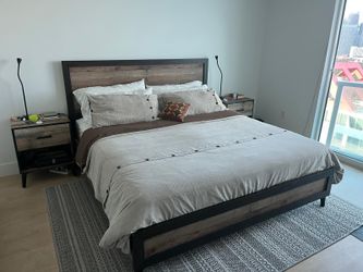 King bed - frame and mattress (marco y colchon)