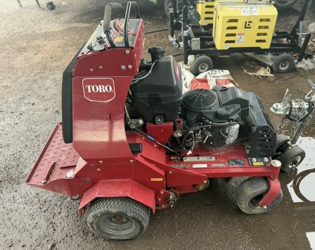 Toro Stand On Aerator Great Condition