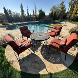 Outdoor Patio Lounge Set With Table