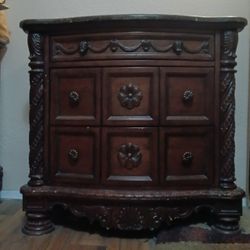 Ashley Bedroom Furniture Set