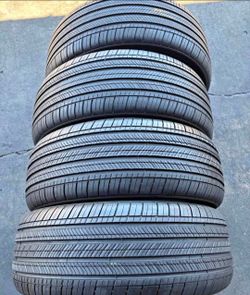 235 45 18 Michelin Tires Con 80% de Vida Las 4