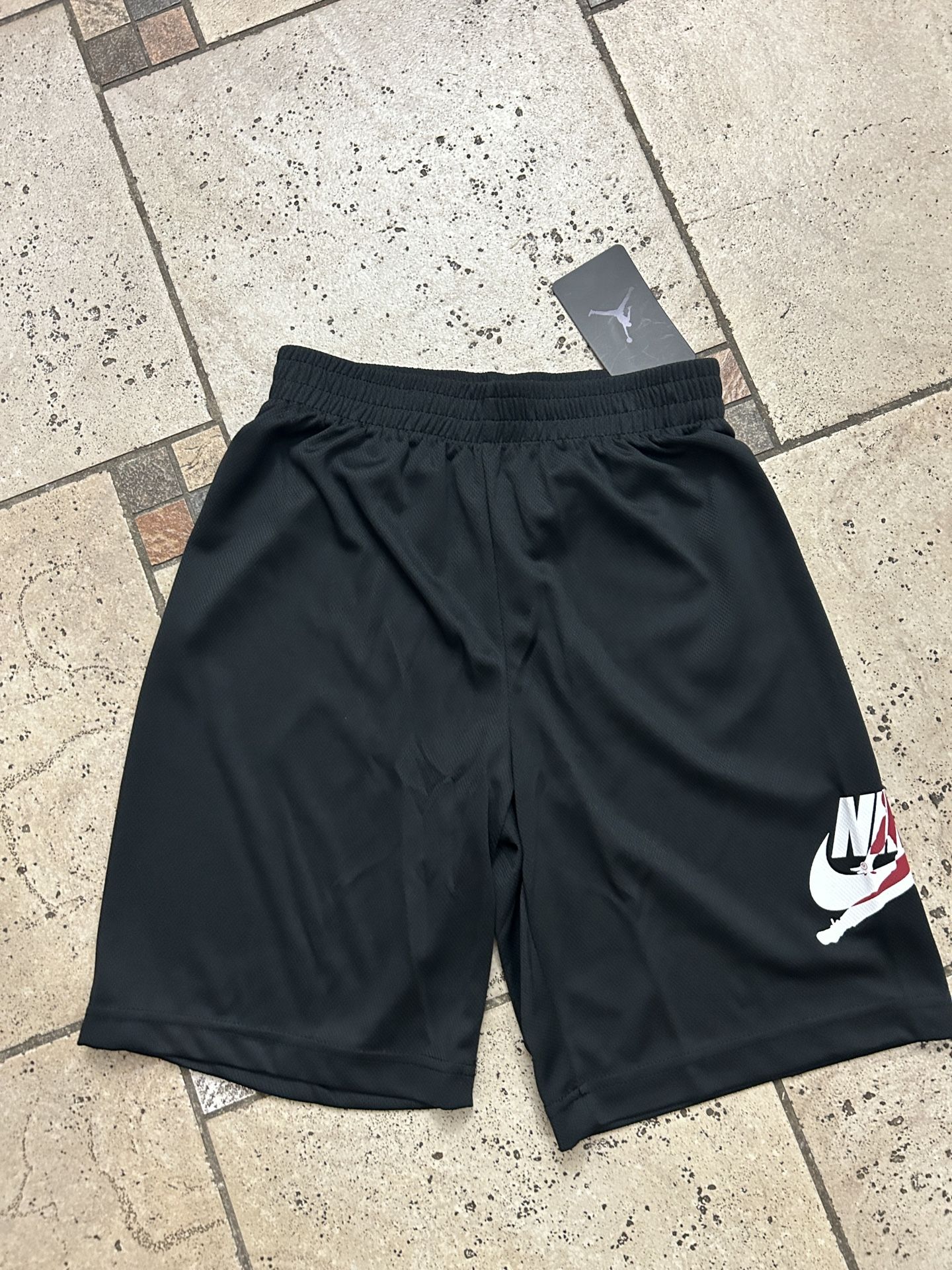 NWT Jordan boys Active shorts size M 10/12