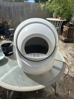 Self Cleaning Cat Litter Box