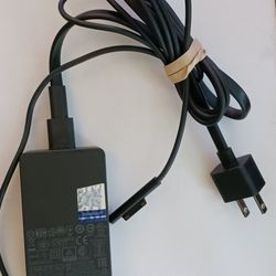 Microsoft Surface Charger Model 1800