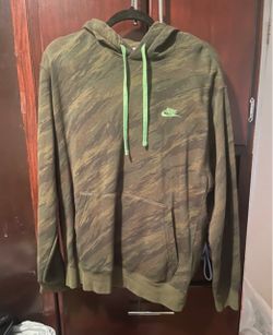 Nike Camo Pullover Hoodie $15 price is firm