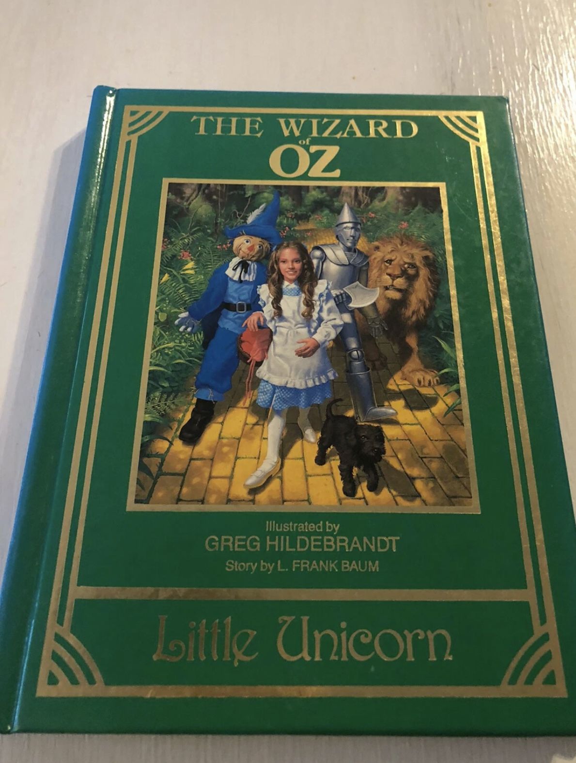 THE WIZARD OF OZ” Little Unicorn Vintage Book