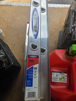 Werner 16' Aluminum Extension Ladder (200 lb. Capacity) – Great Condition