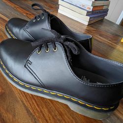 Dr. Martens Men’s Leather Shoes, Black, Size 7, Worn Once!!!