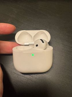 Apple AirPods 4 with ANC - Charging Case & Right Earbud Only (Missing Left)