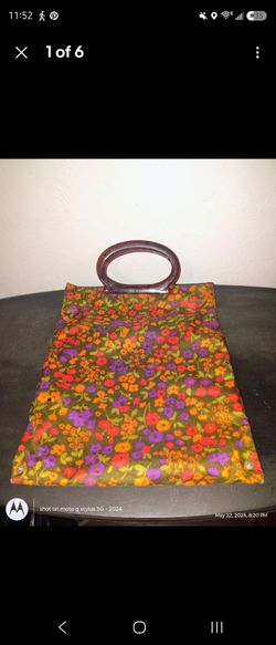 Vintage Lady's Pride Folding Tote Bag Floral Lucite/Bakelite Handle
