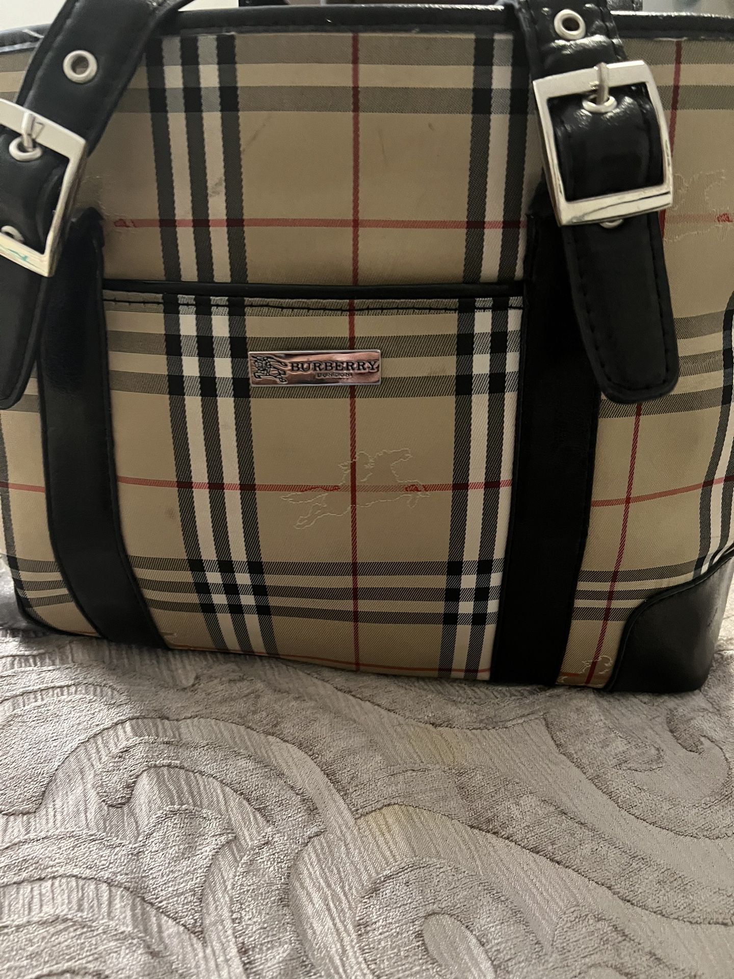  Burberry Handbag