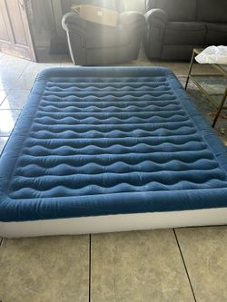 Colchón Inflable Nuevo Con Bomba De Aire Integrada 