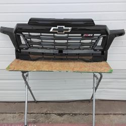 2023-2025 Chevy Colorado Z71 Front Grille 