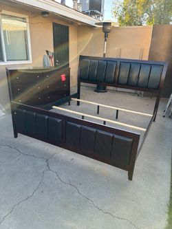 Cali king bed set