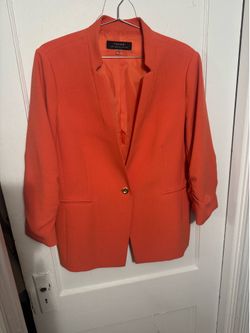 WOMENS TANGERINE ORANGE 3/4 SLEEVE COLLARLESS BLAZER.   USED BUT IN GOOD CONDITION-SIZE 16