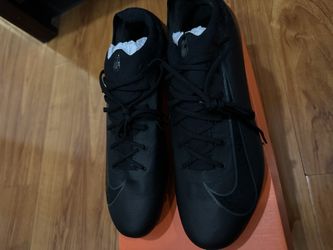 Men’s Size 11 Black Nike Vapor 16 Pro Soccer Cleats